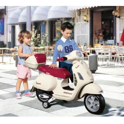 Scuter Electric Peg Perego Vespa 12V