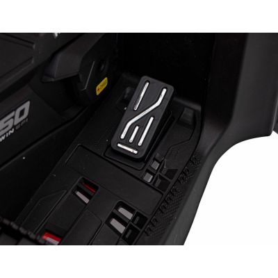 Atv electric pentru copii Can-Am Outlander Black, 4 motoare x 45W, baterie 12V14Ah, soft start la buton, panou audio, roti eva, scaun piele